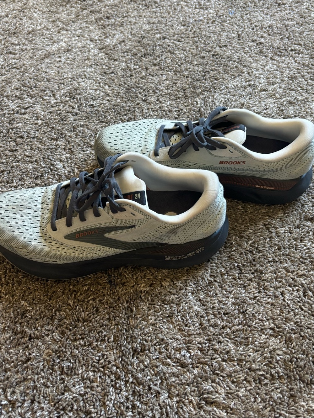 Brooks Women’s Adrenaline GTS 24 Running Shoes in Sea Foam - Picture 4 of 11